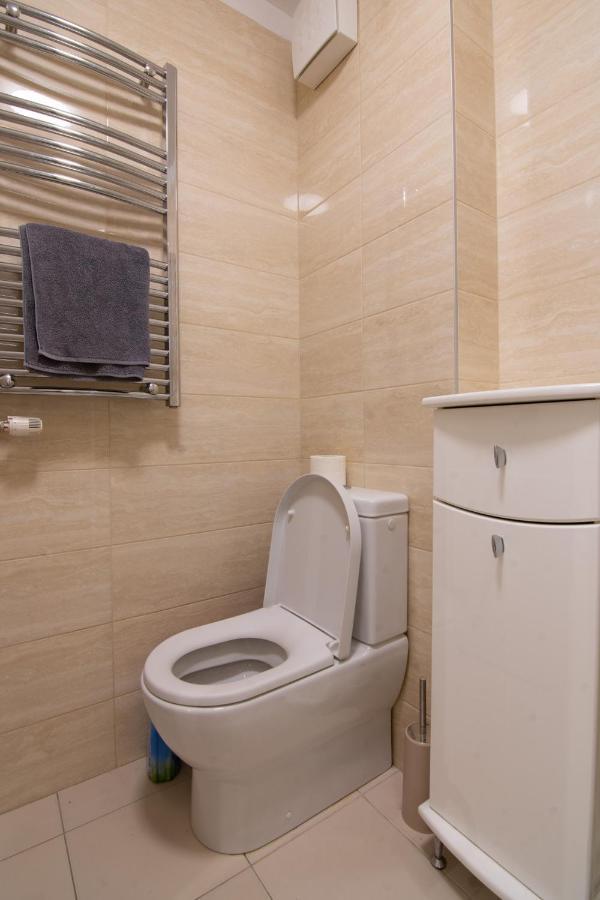 A Blok New Modern - Free Garage Parking, Comfortable, Quiet With A Park View Belgrade Extérieur photo