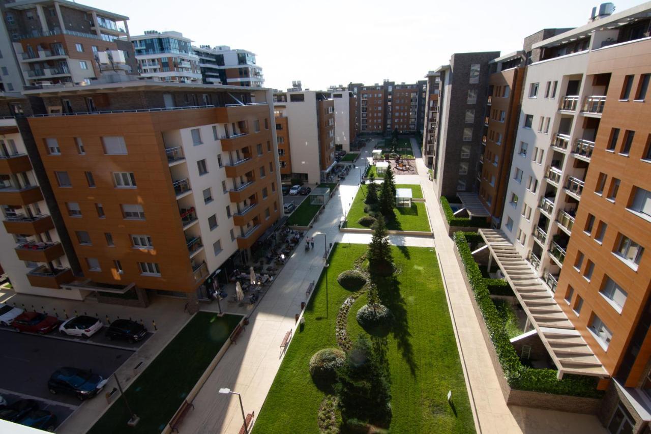 A Blok New Modern - Free Garage Parking, Comfortable, Quiet With A Park View Belgrade Extérieur photo