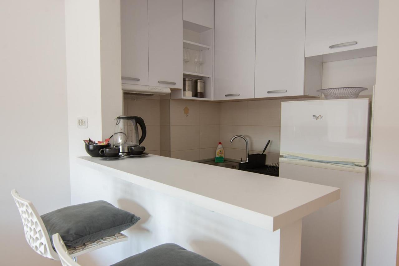 A Blok New Modern - Free Garage Parking, Comfortable, Quiet With A Park View Belgrade Extérieur photo