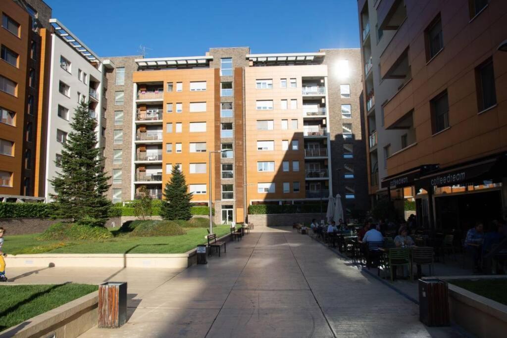 A Blok New Modern - Free Garage Parking, Comfortable, Quiet With A Park View Belgrade Extérieur photo