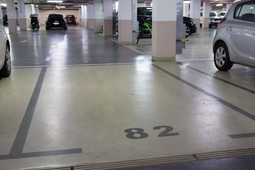 A Blok New Modern - Free Garage Parking, Comfortable, Quiet With A Park View Belgrade Extérieur photo