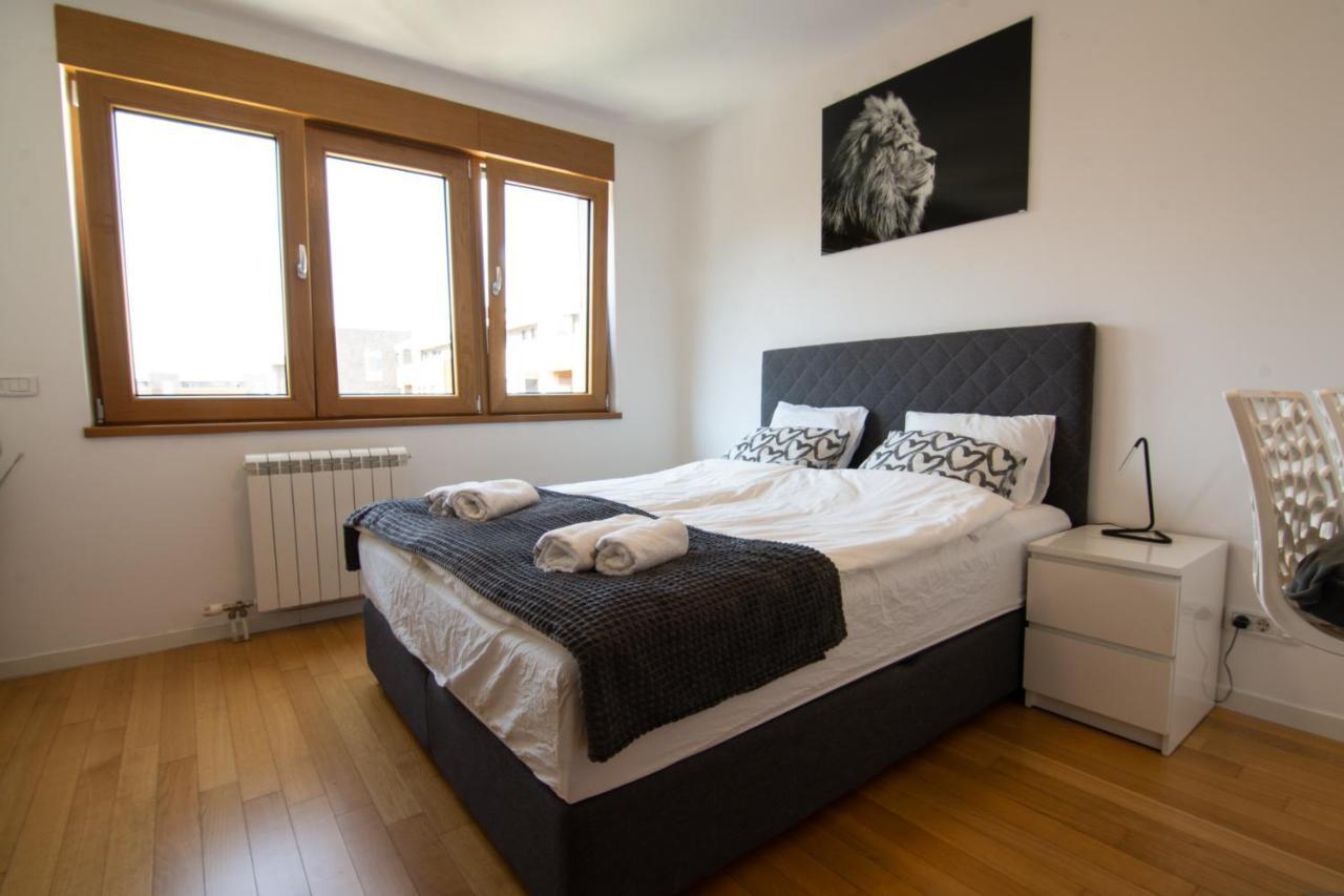 A Blok New Modern - Free Garage Parking, Comfortable, Quiet With A Park View Belgrade Extérieur photo
